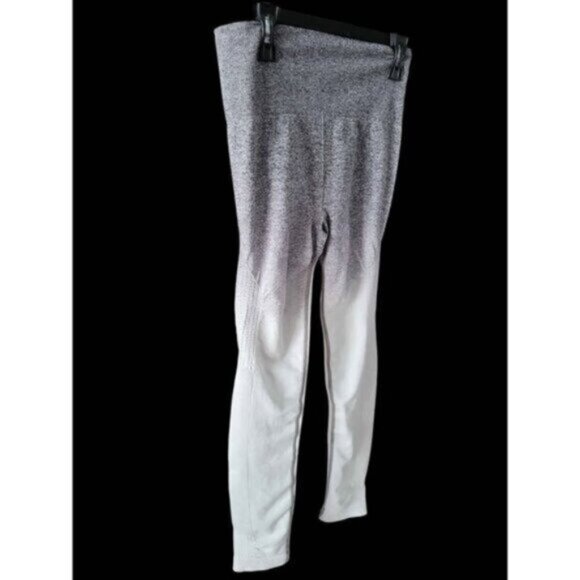 Seamless Highrise Grey Ombre Leggings Size Small - Picture 4 of 7